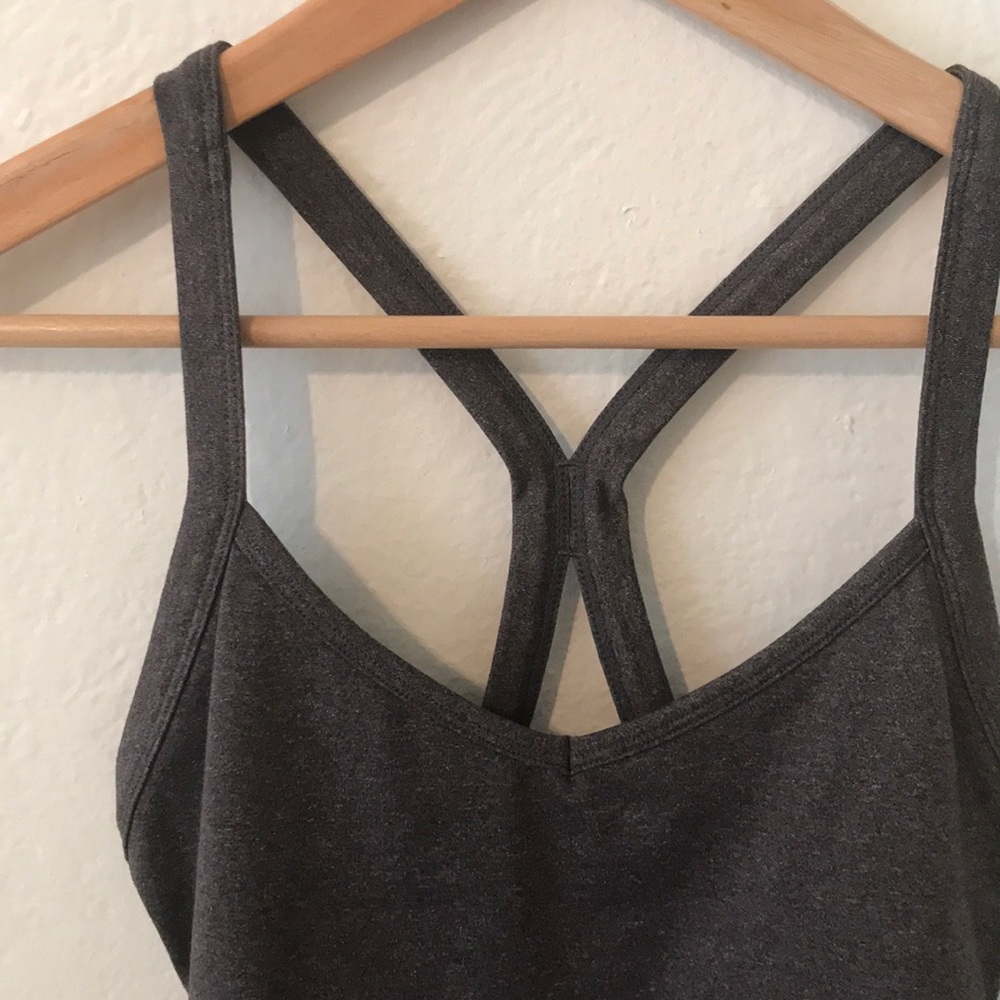 ALO Yoga Top, Grey, S 🧘♀️ - Picture 3 of 7